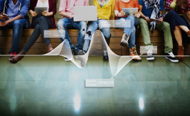 Farklı elektronik kullanan kişiler geliştirdi