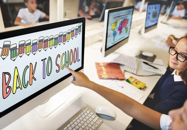 Kids studying with computer — Stock Photo, Image