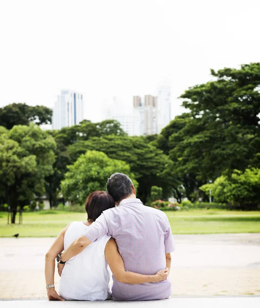 Ledande asiatiska par — Stockfoto