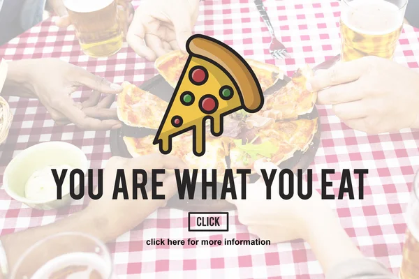 Mensen die Pizza Slices — Stockfoto