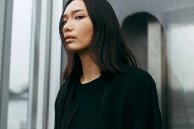 Hipster Asyalı genç kadın