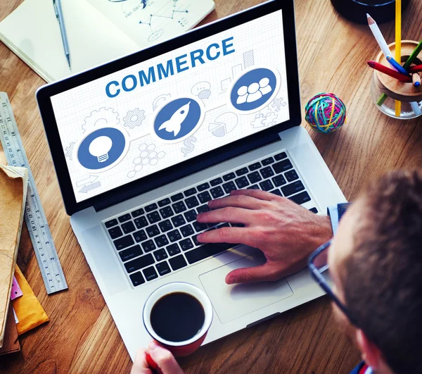 Businessman working with laptop — Stock Photo, Image