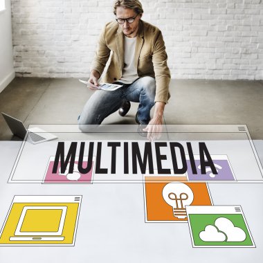 işadamı çoklu ortam ile çalışmak