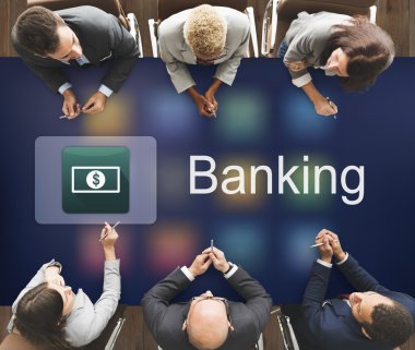 Toplantıda iş adamları tartışıyor