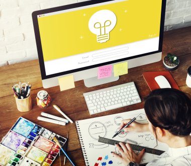 Tasarım studio çalışma kız