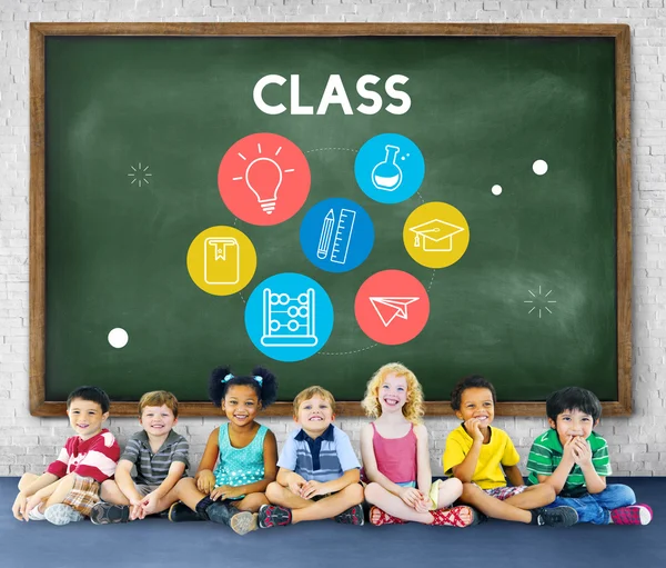 Diversité Enfants assis ensemble — Photo