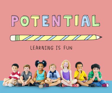 Çeşitlilik çocuk birlikte oturan