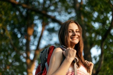 doğada vakit kadın