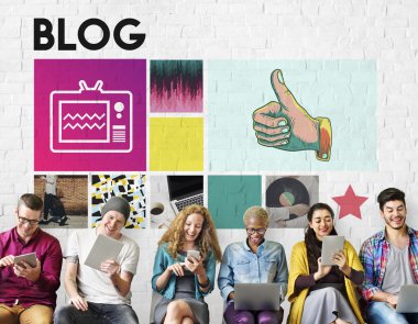 İnsanlar dijital araçları tarama  