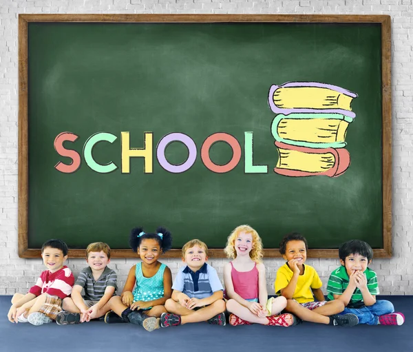 Diversité Enfants assis ensemble — Photo