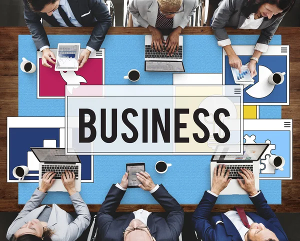 Gente de negocios discutiendo en reunión —  Fotos de Stock