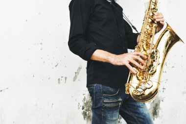 yakışıklı adam 