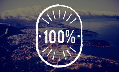 dağlarda ışıklı şehir