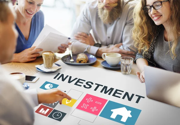 People discussing about Investment — Stock Photo, Image