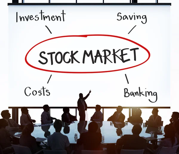 Üzletemberek együtt dolgoznak. — Stock Fotó