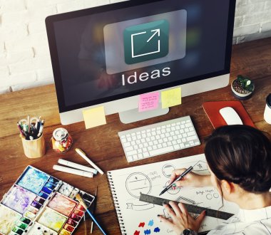 Tasarım studio çalışma kız