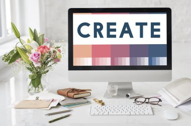 bilgisayar ekranındaki bilgileri ile