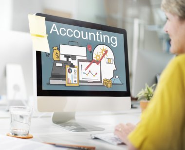 iş kadını bilgisayar ile çalışma