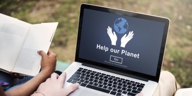 Kablosuz cihazlar kullanarak üniversite öğrencileri