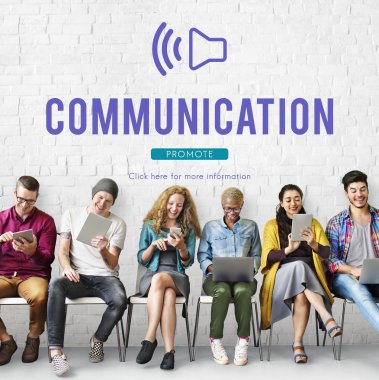 İnsanlar dijital araçları tarama  