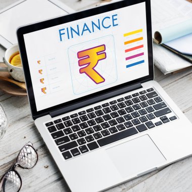 ekrandaki bilgileri ile dizüstü bilgisayar