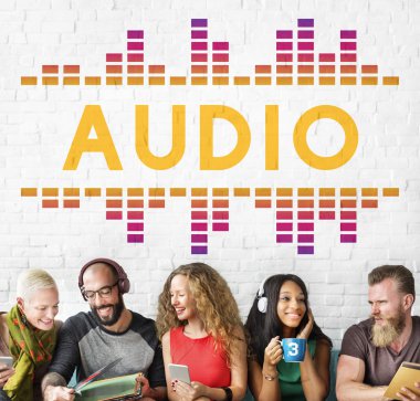 çeşitlilik arkadaş grubu dijital cihazlar