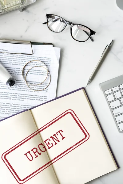 Diary and glasses at desk — Stock Photo, Image