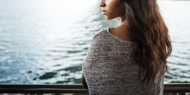 güzel bir Afrikalı Kadın kılığında