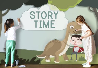 Yazı tahtası üzerinde çizim kızlar