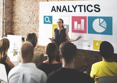insanlar analytics ile Konferansı'nda