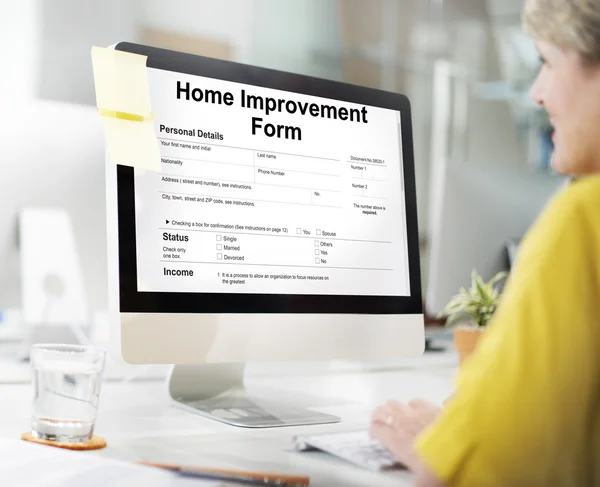 Business woman working with computer — Stock Photo, Image