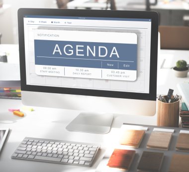 bilgisayar monitöründe çalışma alanı tablosu  