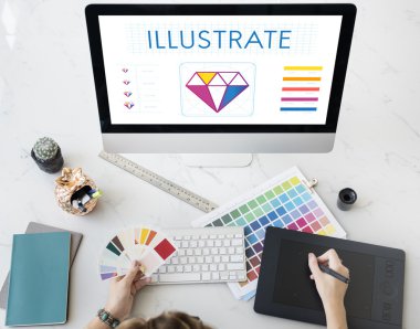 Grafik tablet ile çizim kız 