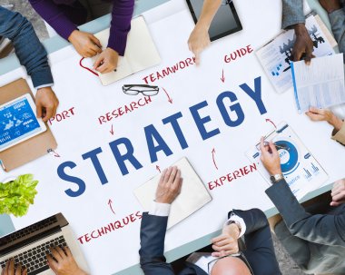 Bir grup insan birlikte çalışma 