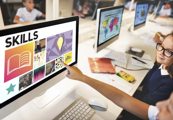 Pupils in computer classroom — Stock Photo, Image