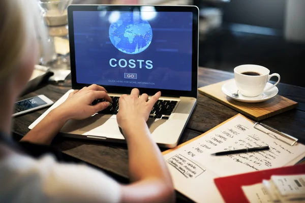 Woman in cafe working with laptop — Stock Photo, Image