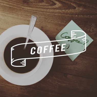 kahve fincanı ve yapışkan not