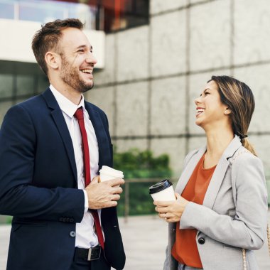 İş Adamları Fikirleri Tartışıyor