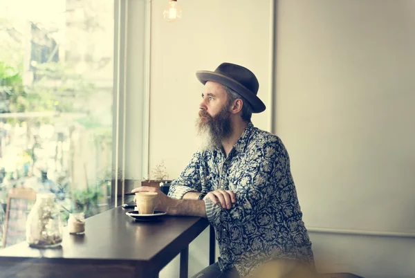 Hipster homme adulte dans le café — Photo