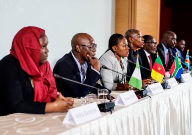 Çeşitli İnsanlar Uluslararası Konferans Ortaklığını Sundu