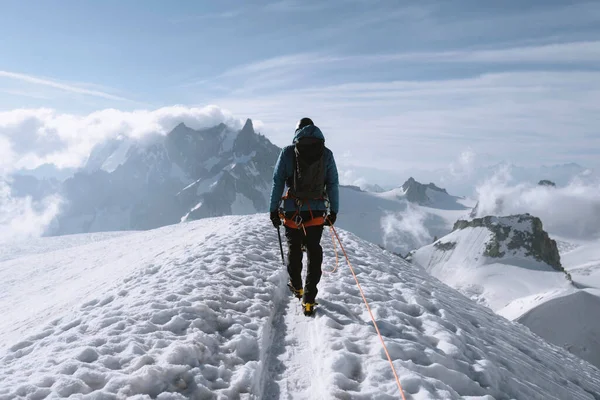 Caminante Subiendo Los Alpes Chamonix Francia — Foto de Stock