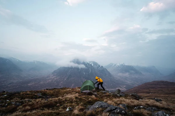 Zelten Einem Nebligen Glen Coe Schottland — Stockfoto