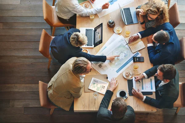 Equipo Arquitectura Está Teniendo Una Discusión —  Fotos de Stock