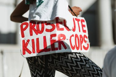 Siyahların Yaşamı Önemlidir protestosu Los Angeles şehir merkezinde. 1 Temmuz 2020, LOS ANGELES, ABD