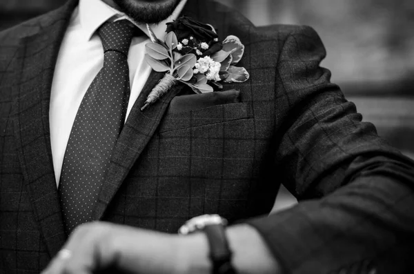 Groom Waiting His Late Bride — Stock Photo, Image