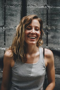 Mutlu Kafkas Kadın Şehir Çekimi