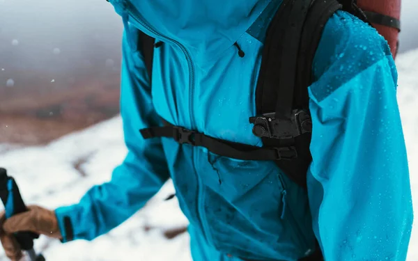 Alpinista Escalando Forcan Ridge Glen Shiel Escócia — Fotografia de Stock