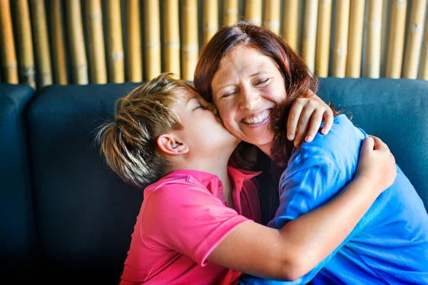 Daglig Livsstil Kaukasiska Familjen Skjuta — Stockfoto