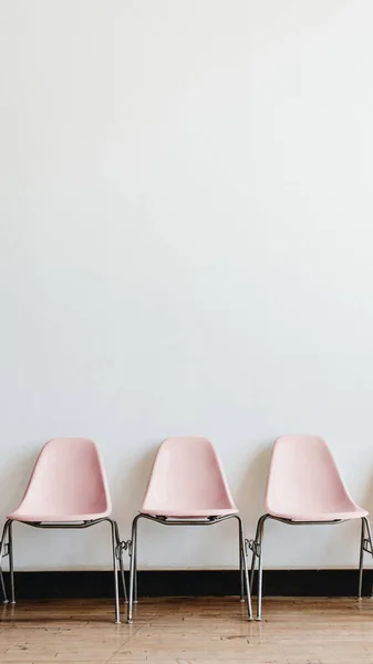 Três Cadeiras Rosa Pastel Vazias Quarto — Fotografia de Stock