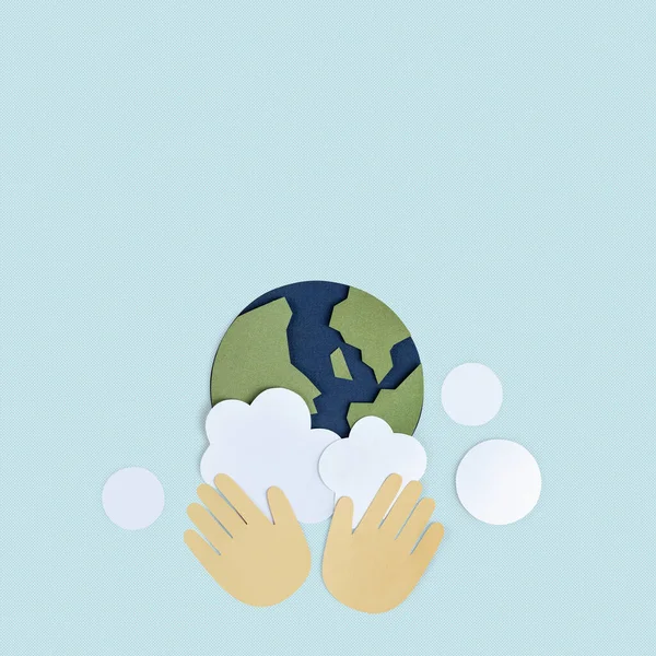 Eller Dünya Nın Kağıt Işçiliğini Yıkıyor — Stok fotoğraf